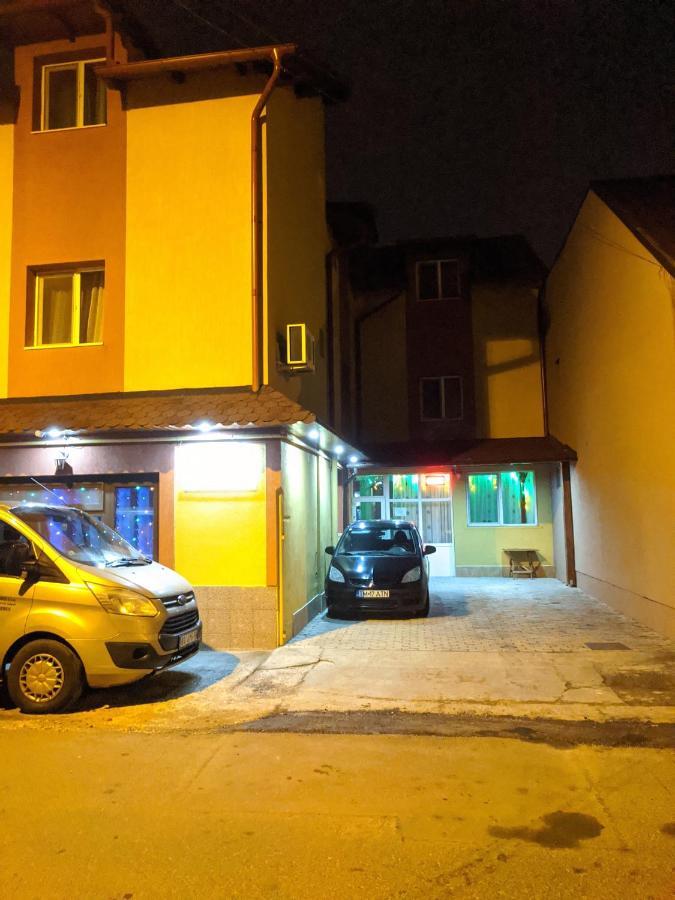 Pensiunea Vladut Timisoara Ngoại thất bức ảnh