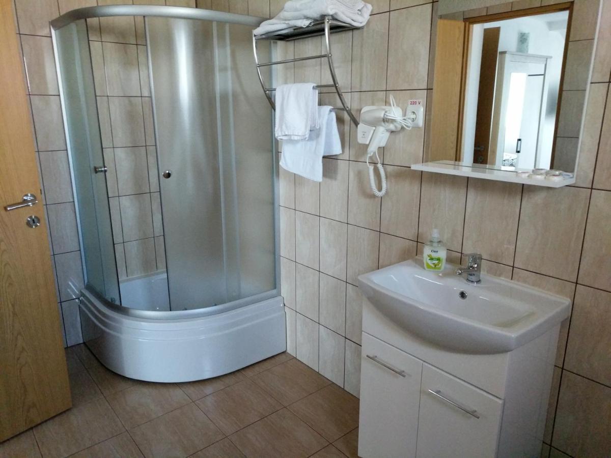 Pensiunea Vladut Timisoara Ngoại thất bức ảnh